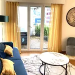 Boutique View And Terrace * Монтрё